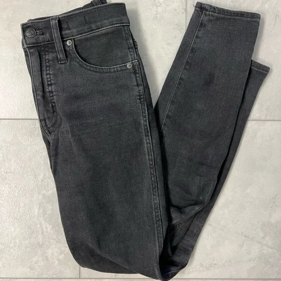 MADEWELL High Rise Skinny Jean - Picture 9 of 11